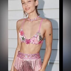 Chic Pink Embroidered Bra with Floral Accents